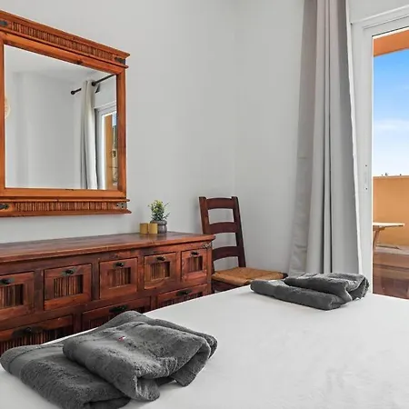 Casa Bonita De La Cala Five Minute Flat Walk To The Town Centre *